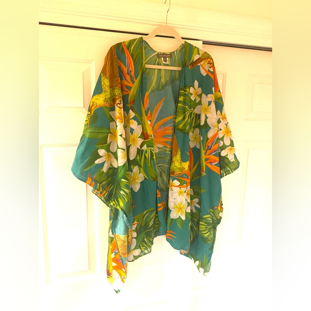 Wow! Washed unworn. KATE & MALLORY OS 32” lSwimsuit cover Hawaiian Poncho Wrap